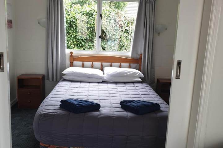 Room 9 of 38