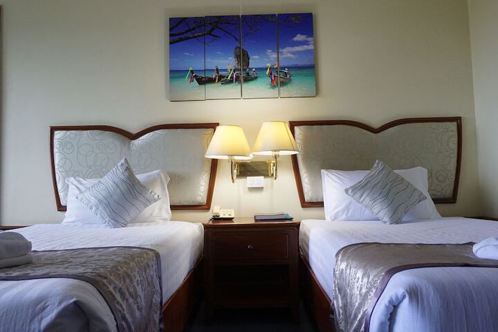 Room 15 of 44