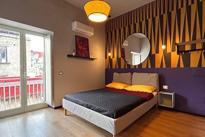 Room 2 of 37