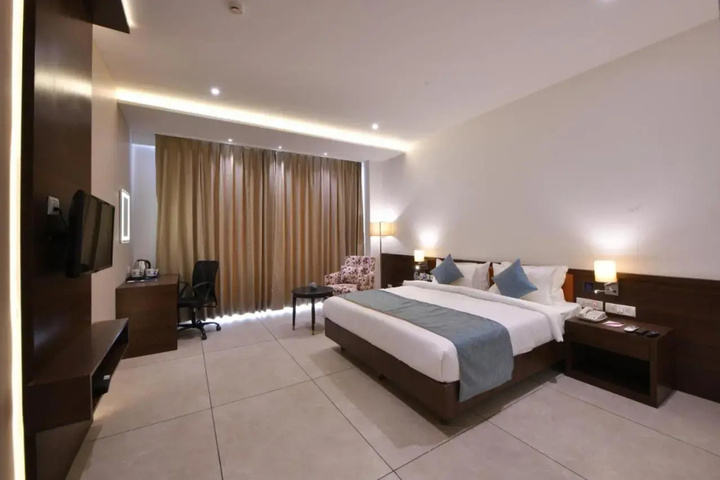 Room 4 of 20