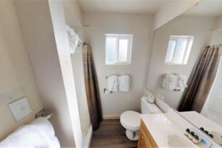 Room 4 of 21