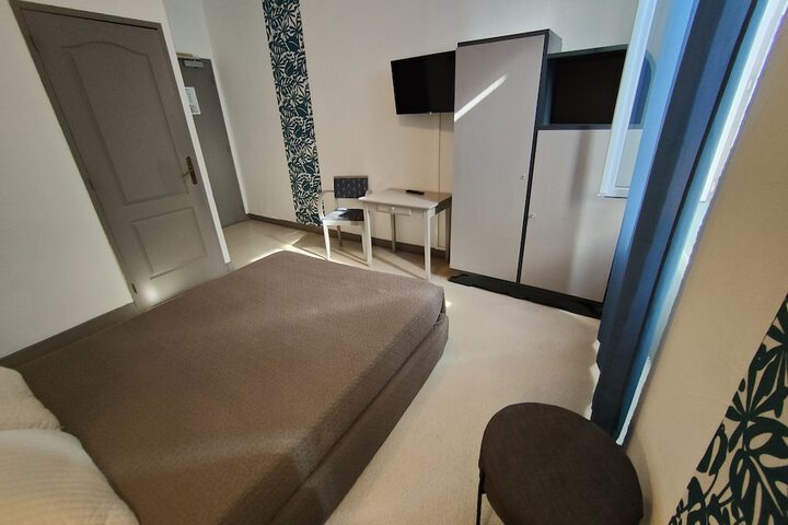 Room 55 of 71