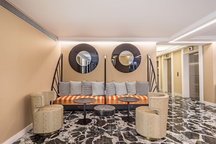 Guest Lobby