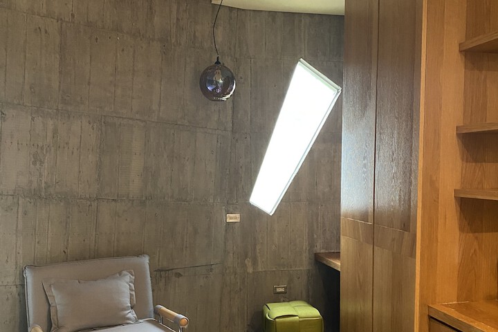 Room 9 of 47