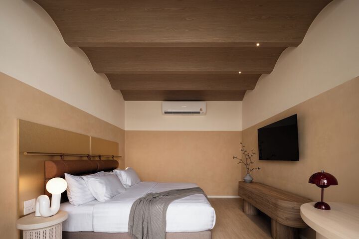 Room 25 of 52