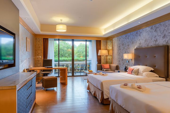 Room 30 of 65