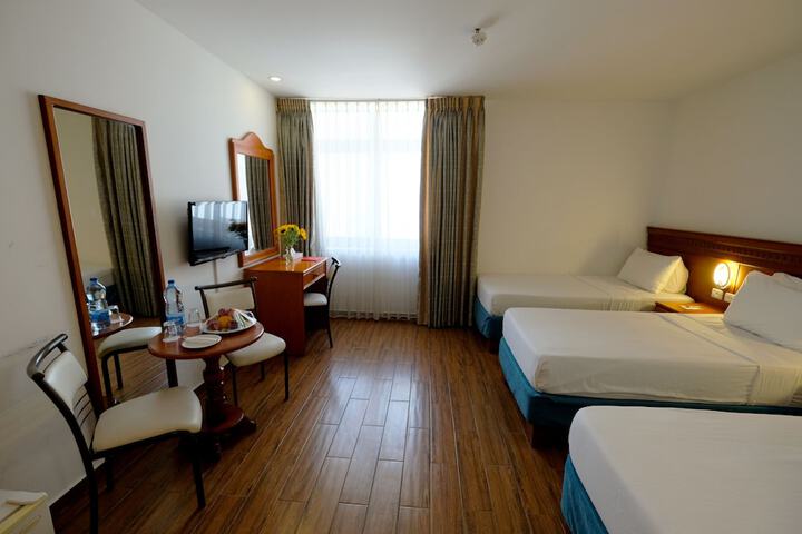 Room 34 of 74