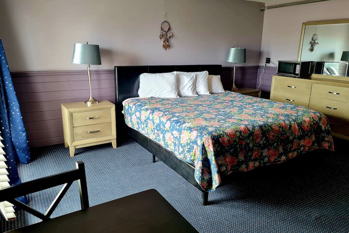 Room 7 of 42