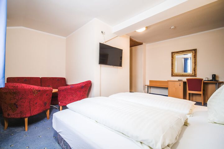 Room 14 of 26