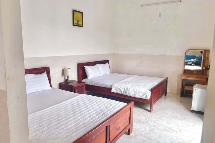 Room 8 of 27