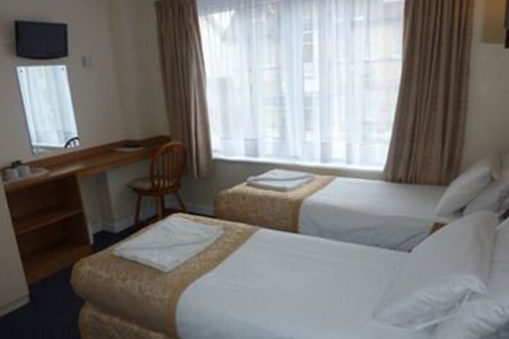Room 25 of 53
