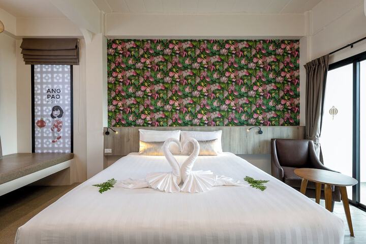 Room 46 of 90