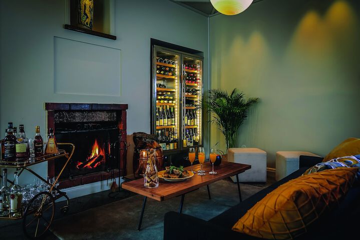 Lounge 40 of 68