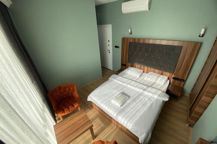 Room 16 of 21