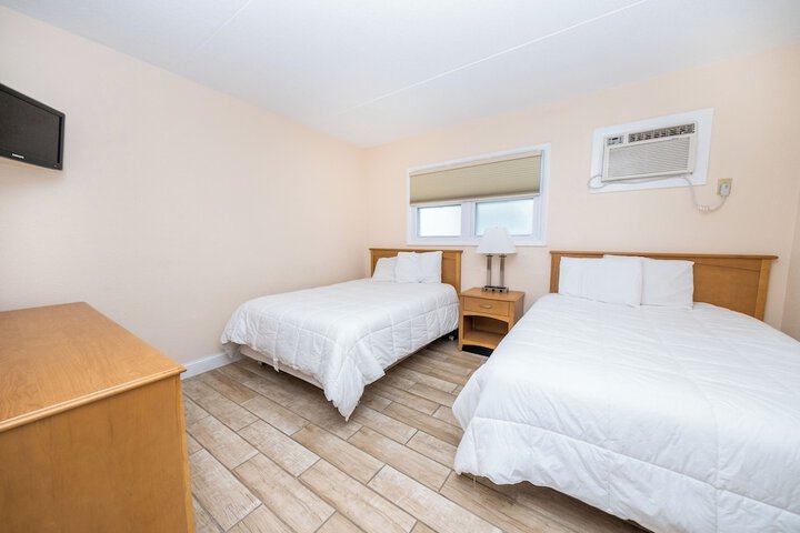 Room 27 of 138