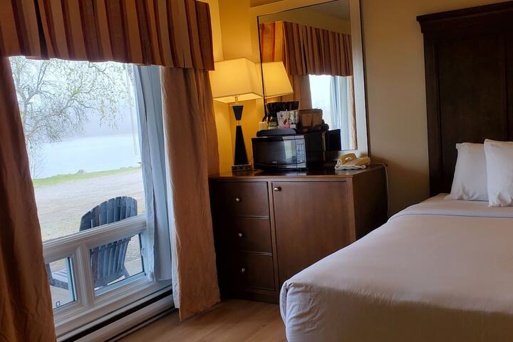 Room 17 of 113