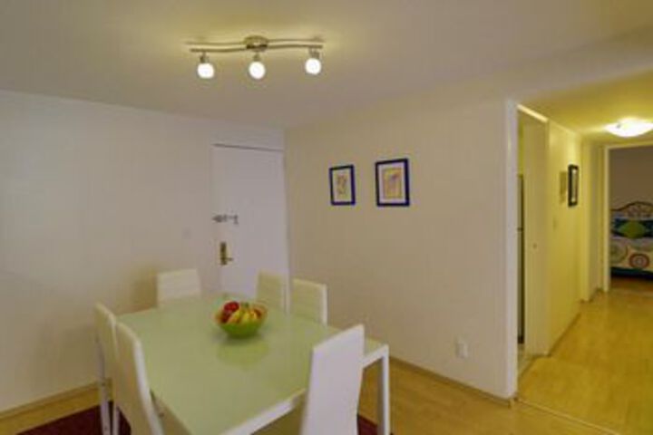 Room 9 of 16