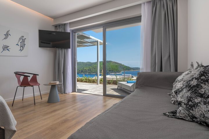 Room 15 of 260