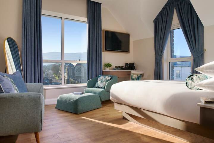 The James Hotel