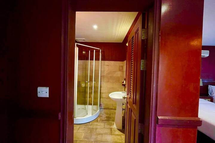 Room 42 of 93