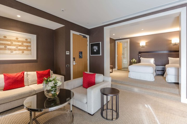 Room 26 of 109