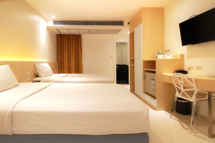Room 6 of 56