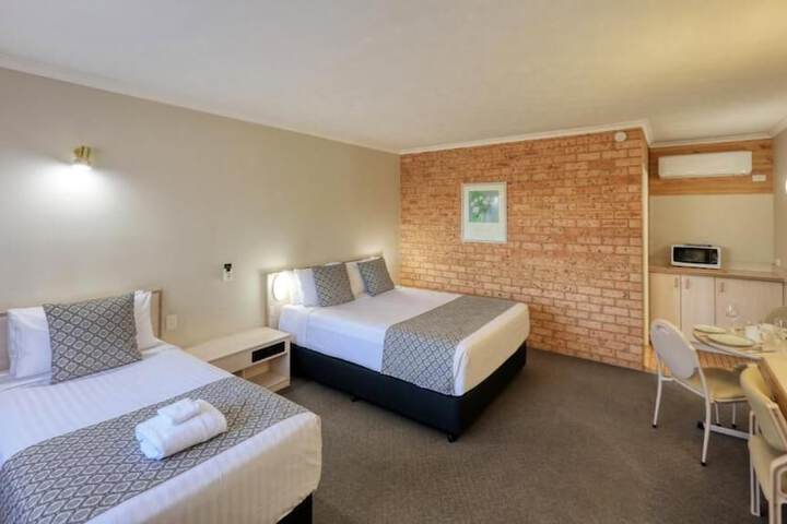 Room 15 of 21