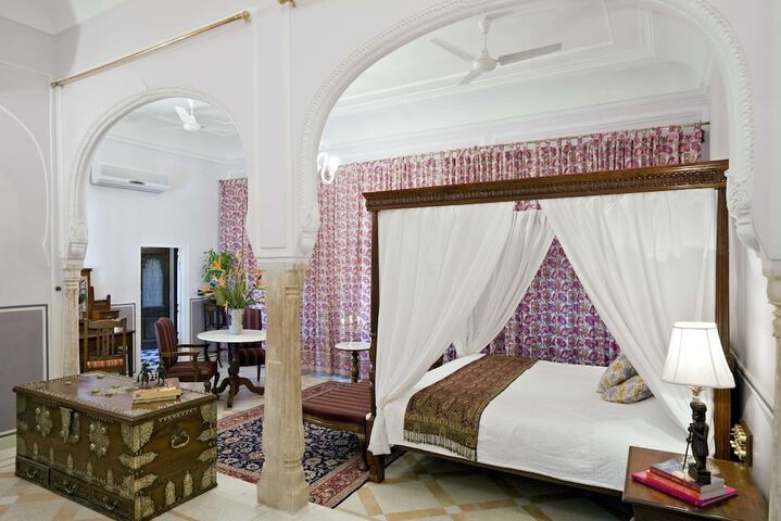 Room 2 of 71