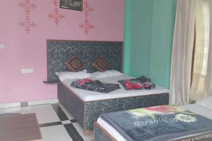 Room 8 of 39