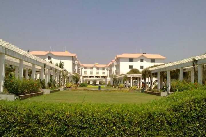 Hotel Exterior 46 of 53