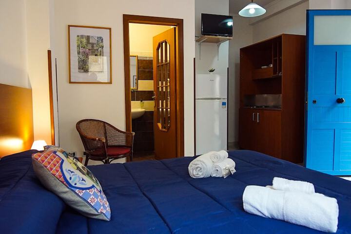 Room 27 of 120