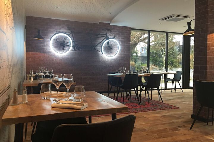 Dining 59 of 79