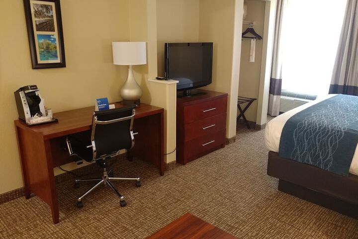 Room 9 of 36
