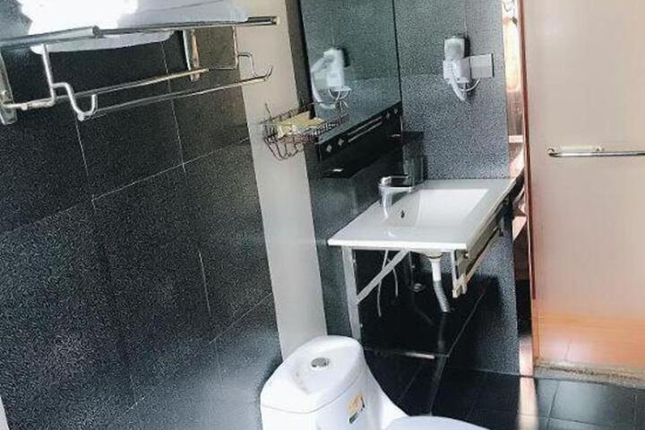 Zhixing Business Hotel