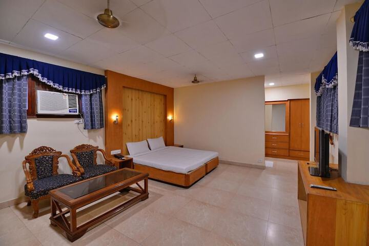 Room 6 of 21