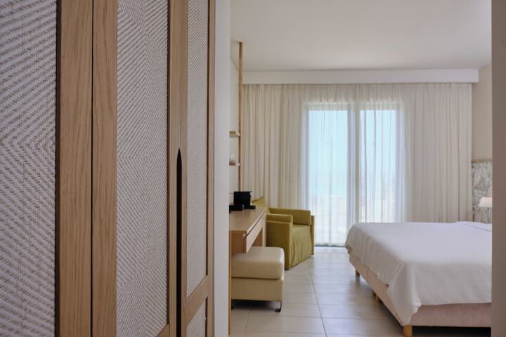 Room 7 of 110