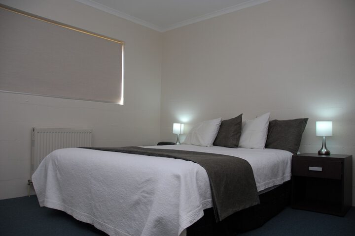 Room 6 of 35