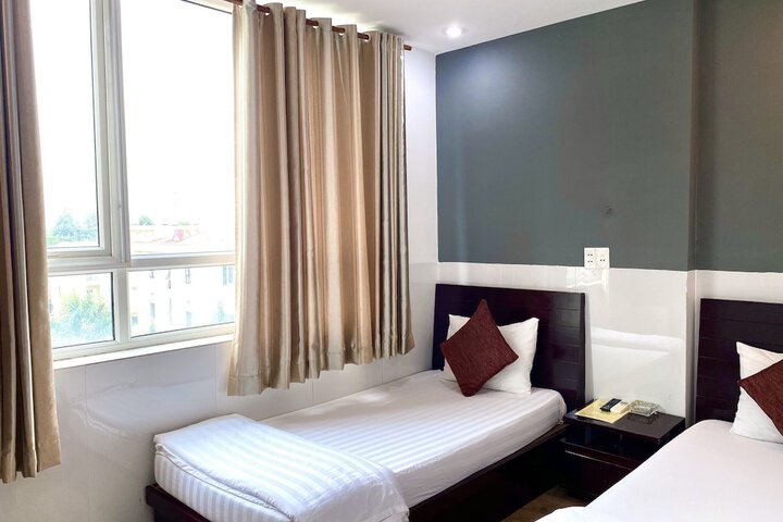 Room 27 of 80