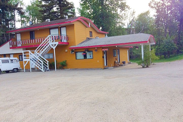 Property Grounds 20 of 23