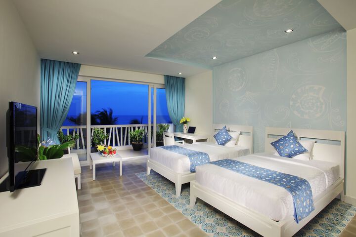 Room 4 of 249
