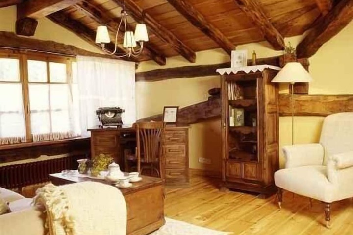 Room 5 of 27