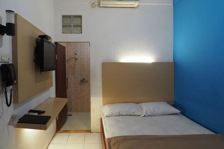 Room 6 of 23