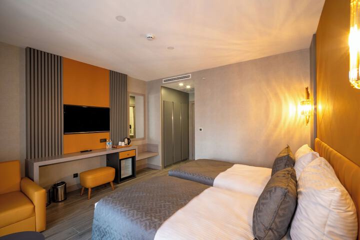 Room 15 of 58