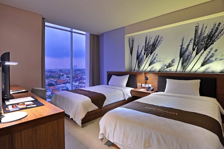 Room 8 of 52