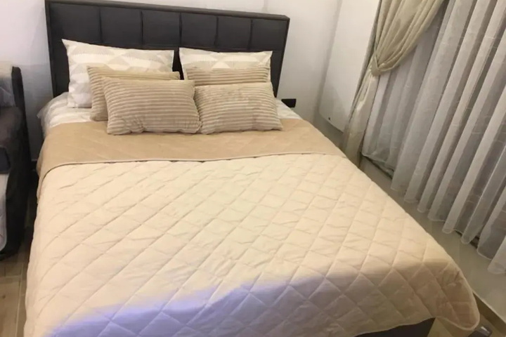 Room 4 of 14