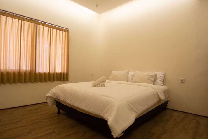Room 5 of 26