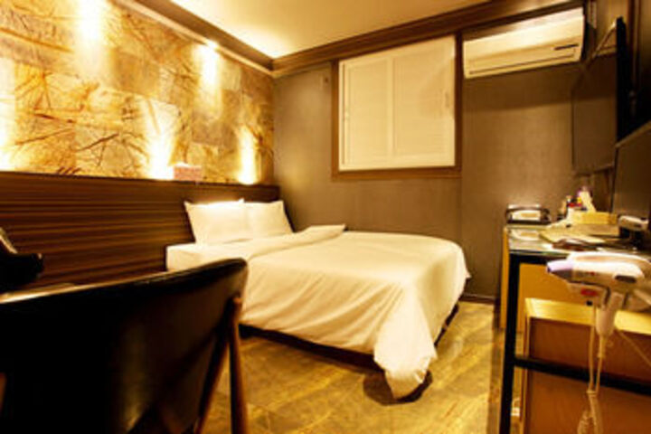 Room 30 of 78
