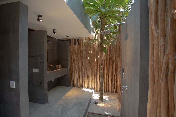 Room 20 of 38