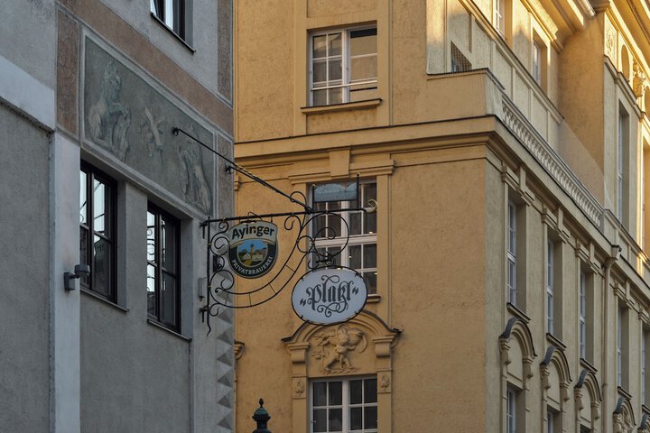 Hotel 76 of 77