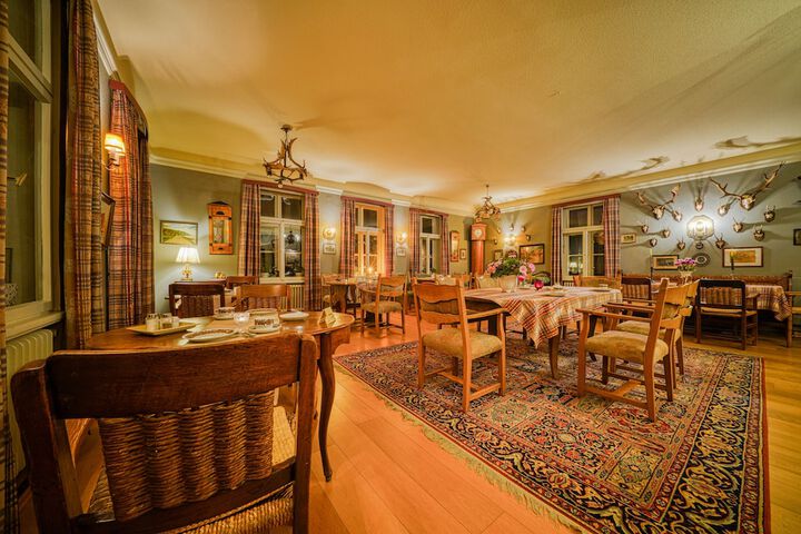 Dining 54 of 69